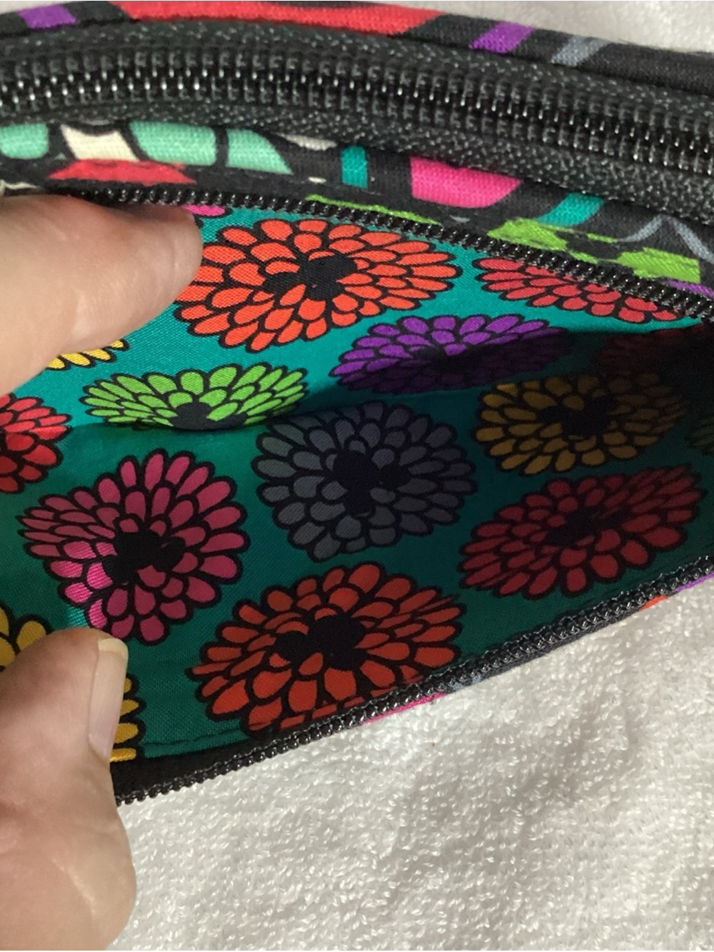 Vera Bradley Disney Mickey & Minnie Mouse Magical Blooms Zipper Wristlet Wallet - Picture 8 of 9